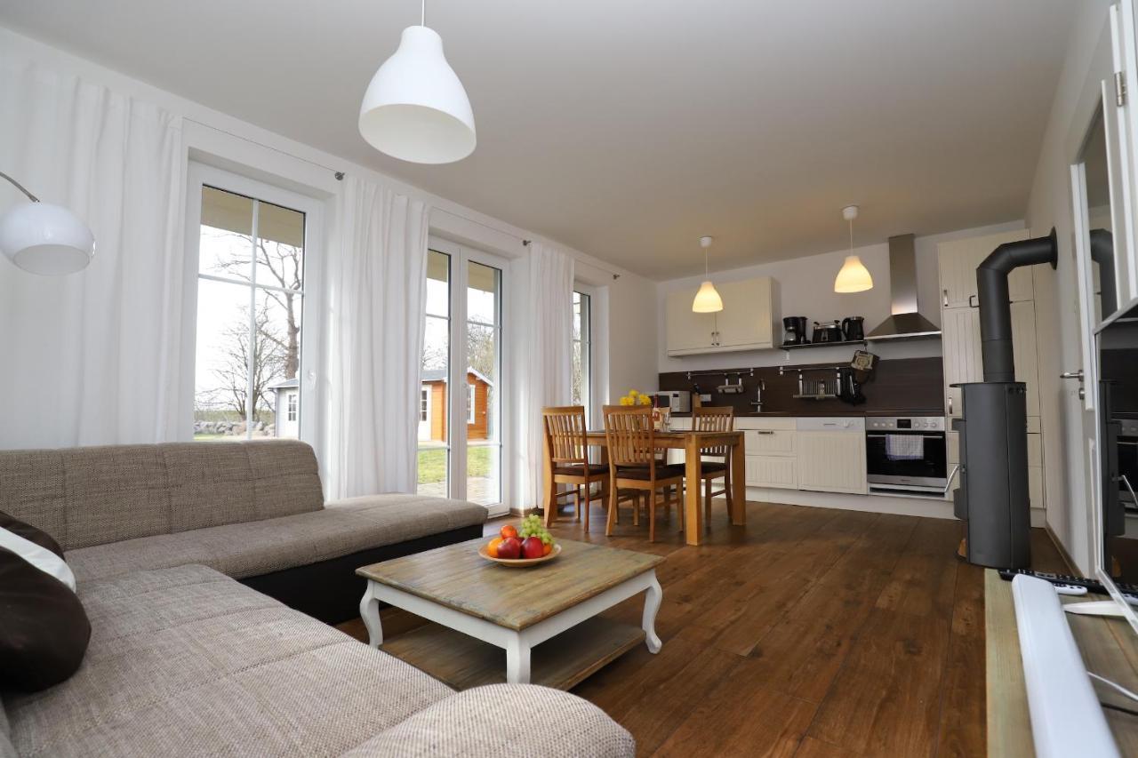 Ferienwohnung1 In Der Villa Westwind Thiessow Ngoại thất bức ảnh